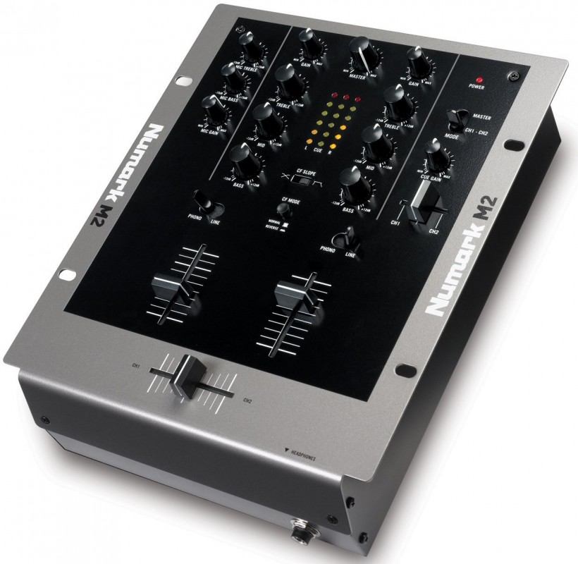 Numark M2